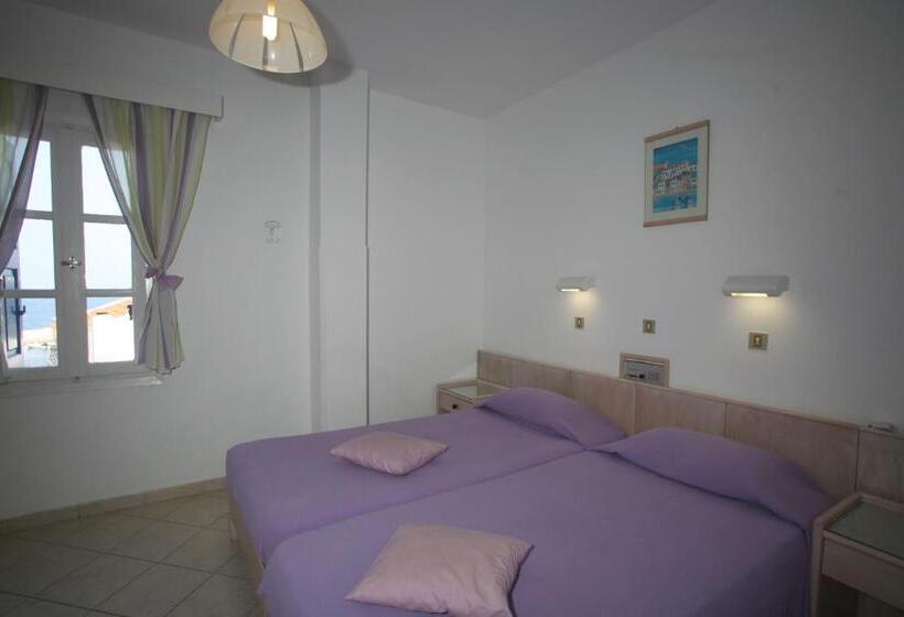 غرفة قياسية مطلّة علي البحر, Lemos