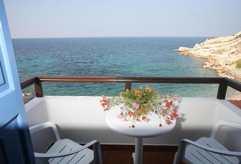 غرفة قياسية مطلّة علي البحر, Lemos