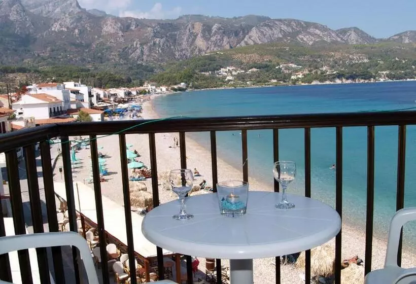 Suite Vue Mer, Lemos