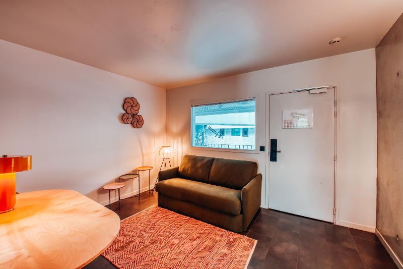 Апартаменты 1 Спальня, Cowool Cergy