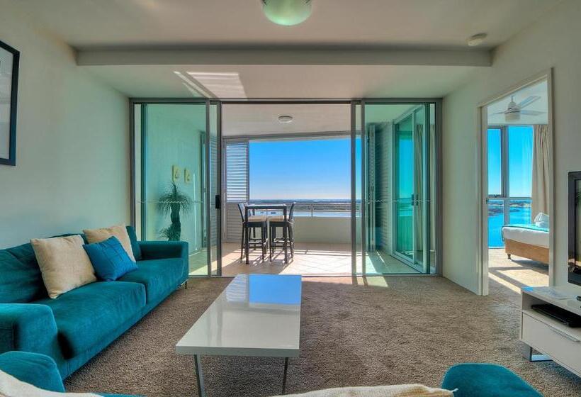 דירת 2 חדרים נוף לים, The Grand Apartments