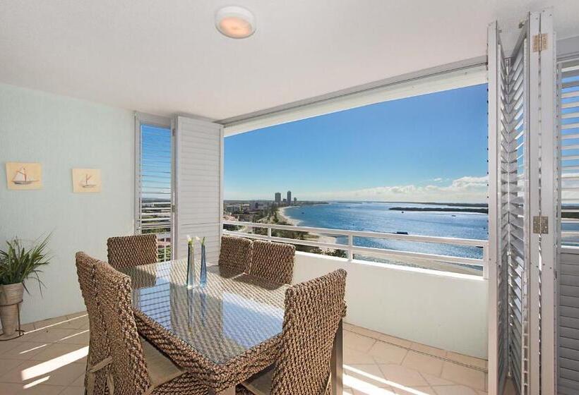 דירת דלוקס 2 חדרי שינה עם נוף לים, The Grand Apartments