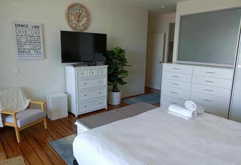 דירת פנטהאוז 1 חדרי שינה, The Grand Apartments