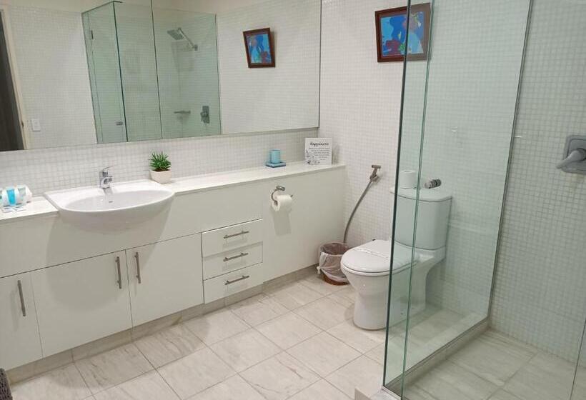 דירת פנטהאוז 1 חדרי שינה, The Grand Apartments