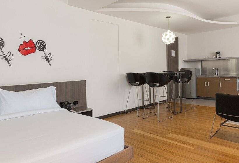 סוויטה, Viaggio 617