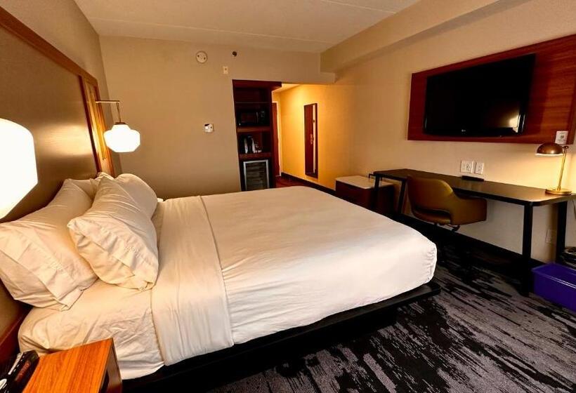 غرفة قياسية سرير كينج, Newmarket Hotel And Suites