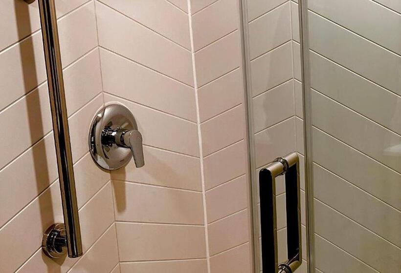 غرفة قياسية, Newmarket Hotel And Suites