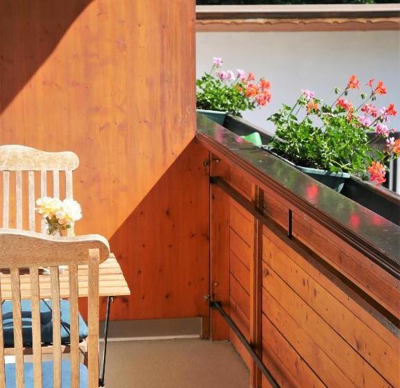 Comfort room with garden view, Pension Kitty