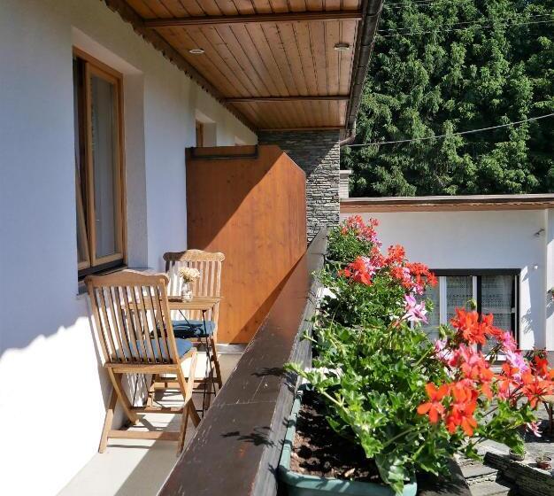 Comfort room with garden view, Pension Kitty