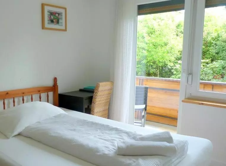 Yhden Hengen Huone Puutarhanäkymä, Pension Kitty