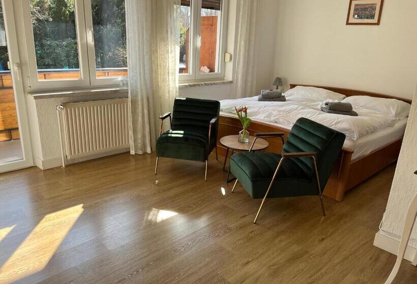 Comfort room with garden view, Pension Kitty