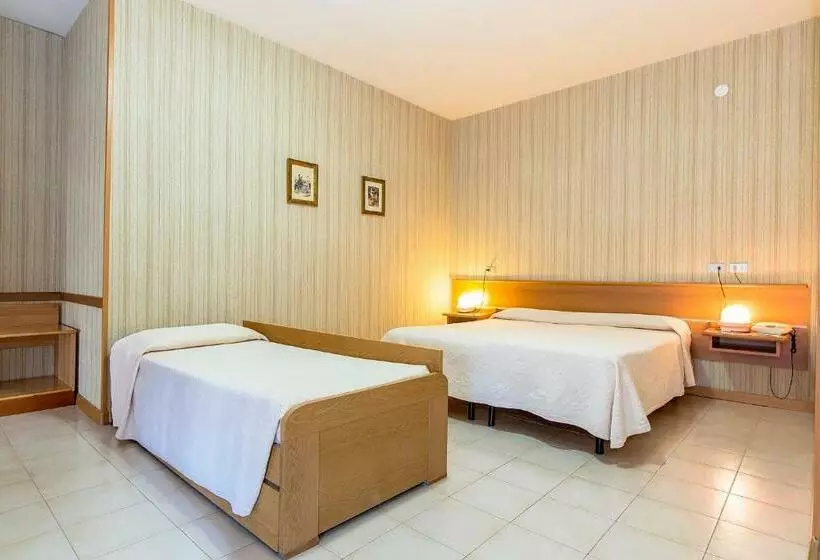 اتاق استاندارد چهار تخته, Residence Ulivi E Palme