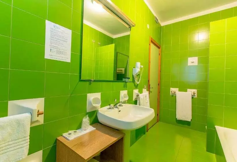 اتاق استاندارد سه نفره, Residence Ulivi E Palme