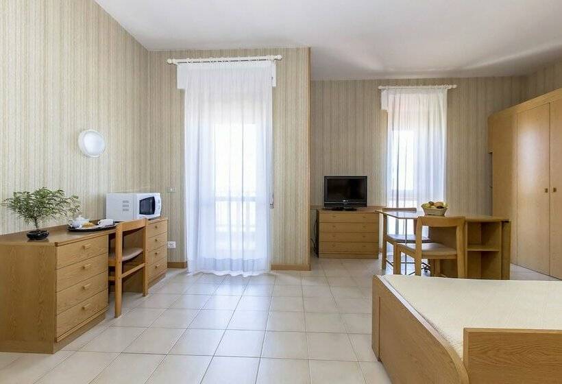 스탠다드 스튜디오, Residence Ulivi E Palme