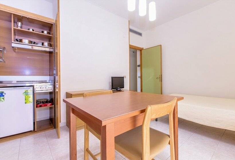 스탠다드 스튜디오, Residence Ulivi E Palme