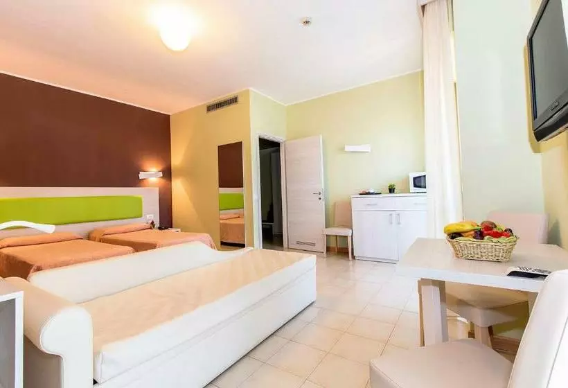 اتاق سوپریور چهار تخته, Residence Ulivi E Palme