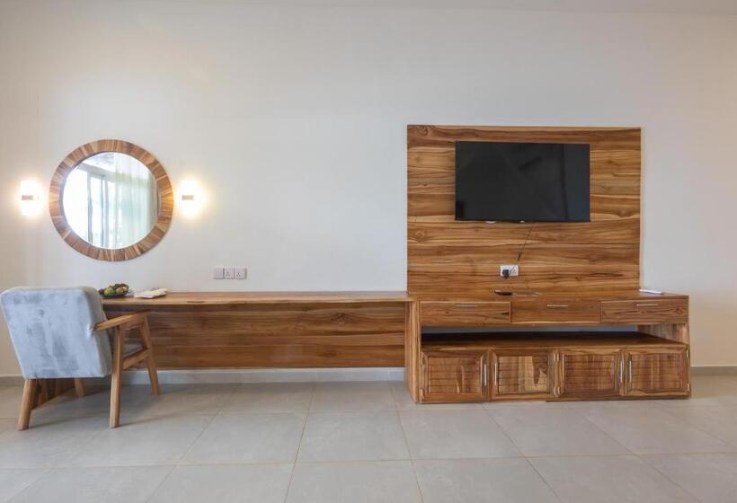 家庭间, Royal Mandarin Hotel & Resort