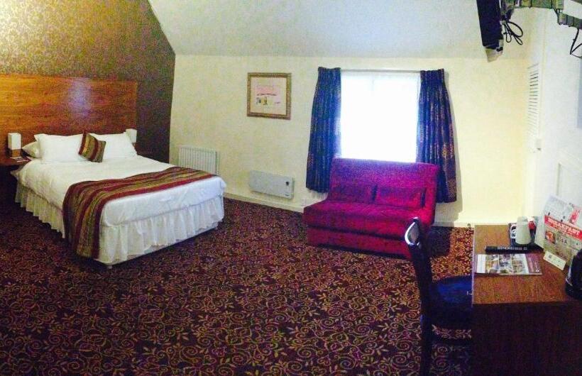 ファミリールーム, The Three Tuns Hotel Wetherspoon