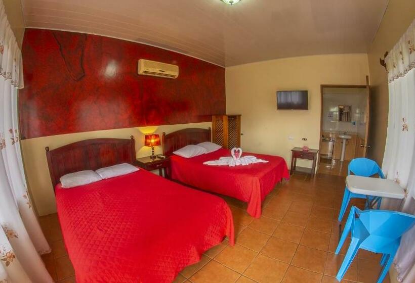 חדר לארבעה סטנדרטי עם נוף לגינה, & Hot Springs Sueño Dorado