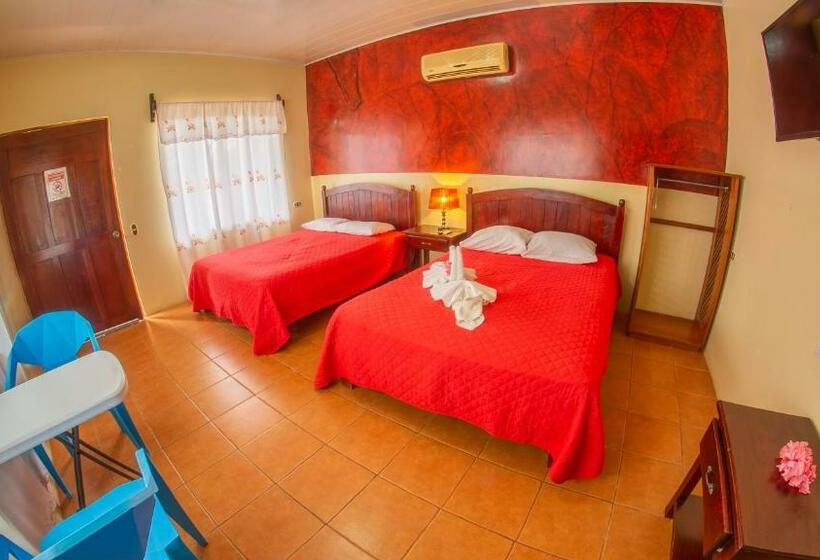 חדר לארבעה סטנדרטי עם נוף לגינה, & Hot Springs Sueño Dorado