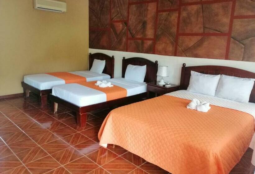 חדר סטנדרט לארבעה, & Hot Springs Sueño Dorado