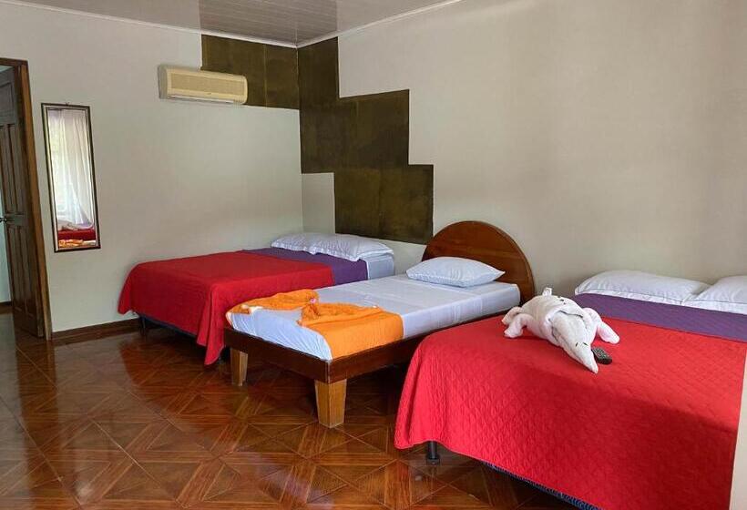 חדר משפחתי, & Hot Springs Sueño Dorado