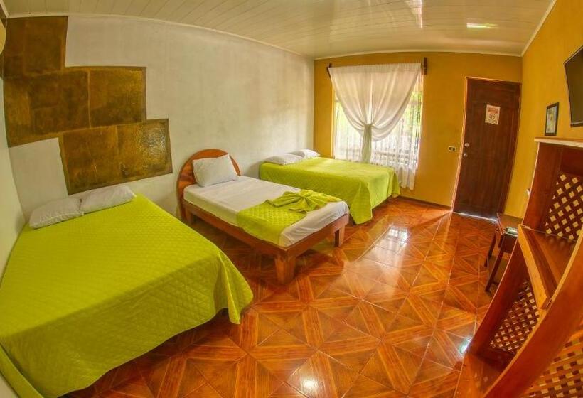 חדר משפחתי, & Hot Springs Sueño Dorado