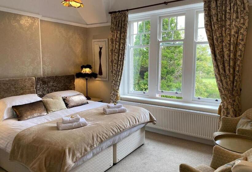 غرفة سوبيريور إطلالة على البحيرة, Lakeside Country Guest House