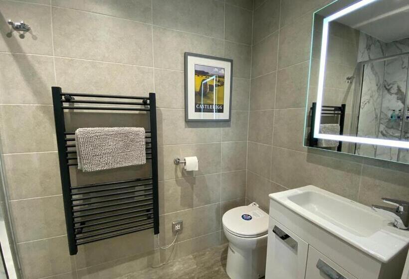 غرفة سوبيريور إطلالة على البحيرة, Lakeside Country Guest House