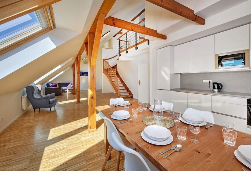 Apartamento Ático 2 Quartos, Downtown Suites Kodanská