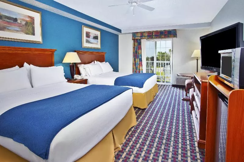 エクゼクティブスイート, Holiday Inn Express Hotel & Suites Petoskey, An Ihg
