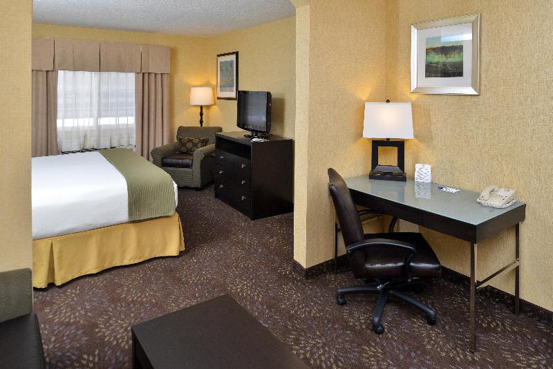 غرفة قياسية سرير كينج, Holiday Inn Express Hotel & Suites Charlotte, An Ihg