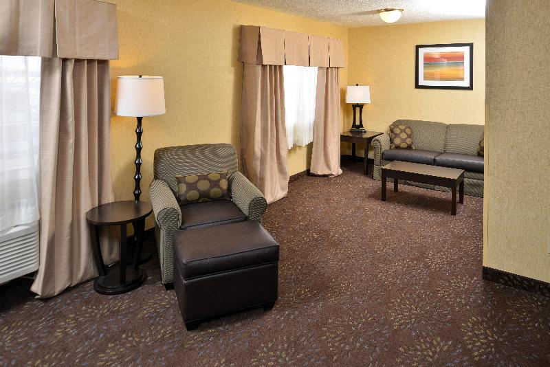 غرفة قياسية لذوى الاحتياجات الخاصة, Holiday Inn Express Hotel & Suites Charlotte, An Ihg