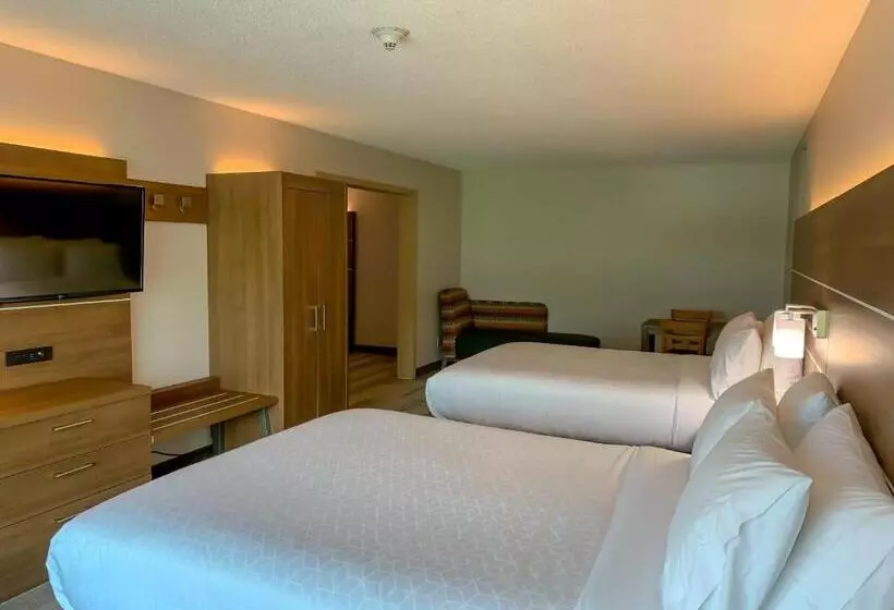 سوییت اجرایی, Holiday Inn Express & Suites Lexington Downtown Area Keeneland, An Ihg