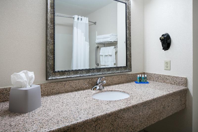 Номер Executive Кровать Кинг, Holiday Inn Express & Suites Clinton, An Ihg