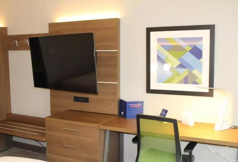 身障者適用スイートルーム, Holiday Inn Express & Suites   Enterprise, An Ihg