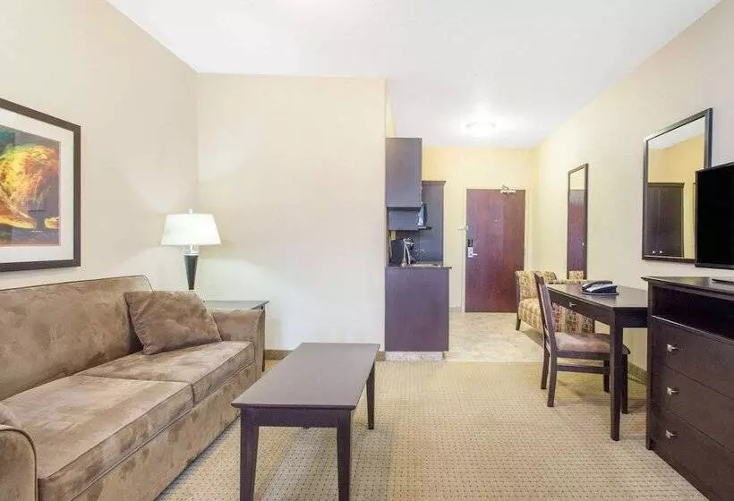 Sviitti, Ramada By Wyndham Pincher Creek