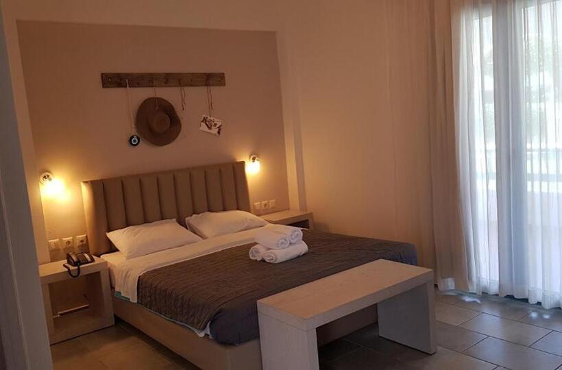 اتاق استاندارد, Skiros Palace