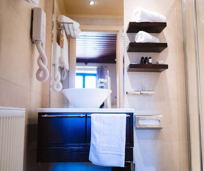 חדר משפחתי, Trikolonion Country Stemnitsa