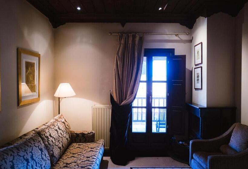 סוויטה עם נוף, Trikolonion Country Stemnitsa