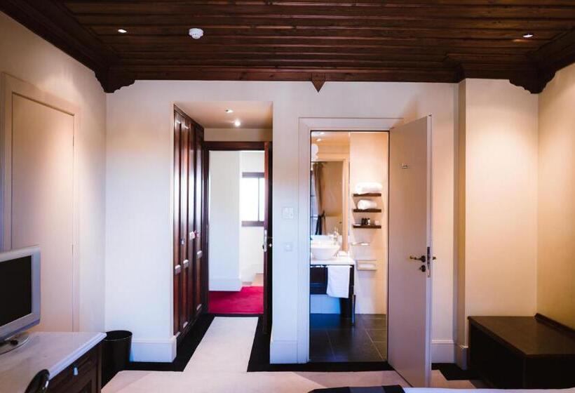 חדר משפחתי, Trikolonion Country Stemnitsa