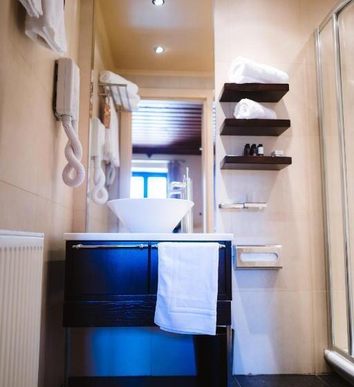 חדר משפחתי, Trikolonion Country Stemnitsa