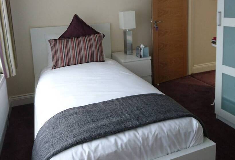 غرفة قياسية فردية, The Dakota