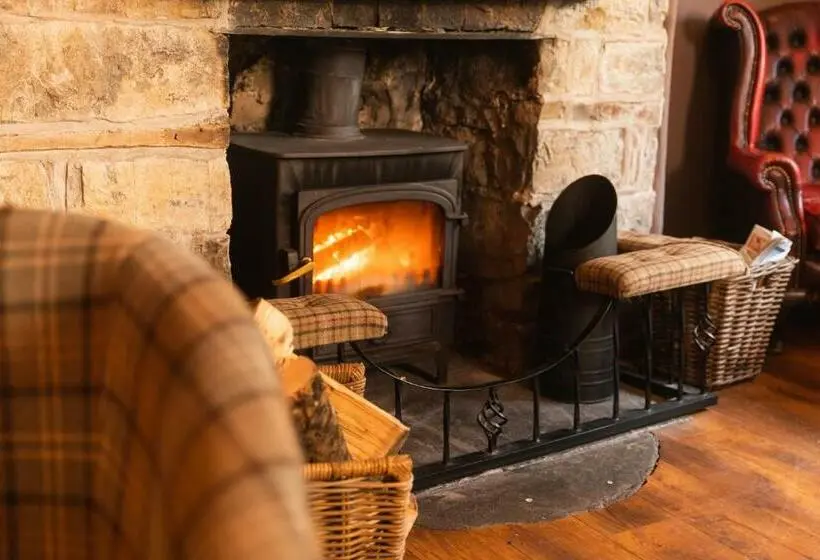 Standard Plus -huone, Fox And Hounds Llancarfan