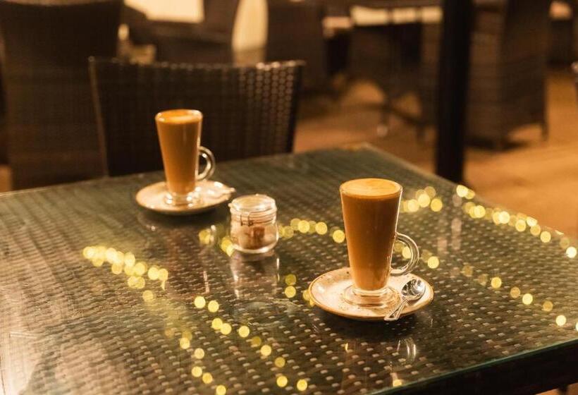 Номер Стандарт Плюс, Fox And Hounds Llancarfan