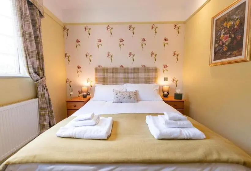 Standard Plus -huone, Fox And Hounds Llancarfan