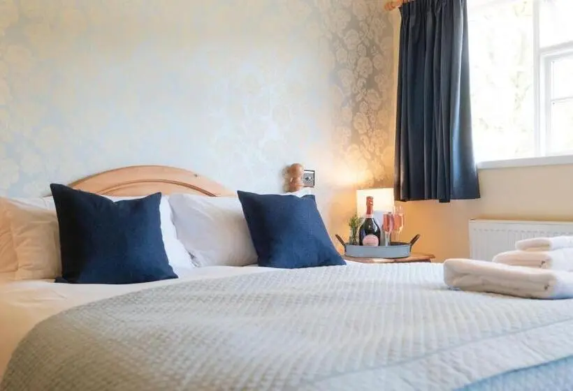 Superior-huone, Fox And Hounds Llancarfan