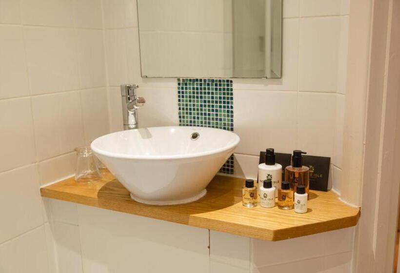 غرفة قياسية, Fox And Hounds Llancarfan