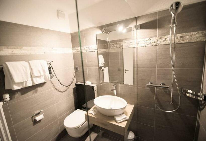 חדר סטנדרט יחיד, La Reserve