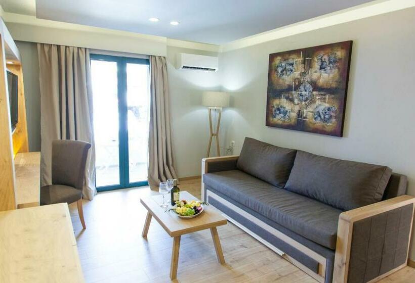 Люкс, Elmi Beach Hotel & Suites